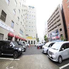 ホテル敷地内駐車場　