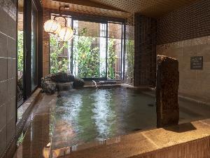 【女性】内湯 (湯温：40〜41℃) 