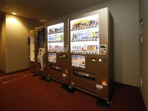 【サービス】自動販売機 (1階・7階・13階)◆1階・7階・13階（アルコール類は7階・13階)