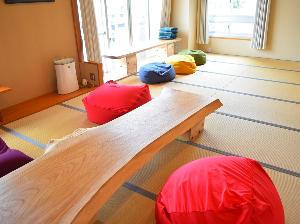 シェア和リビング　海の見える大広間
