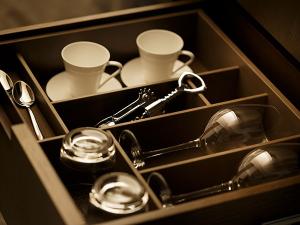 客室内茶器