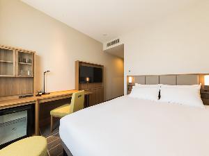 【客室】ダブル・部屋の広さ…17平米・宿泊人数…1~2名・ベッド幅…160cm