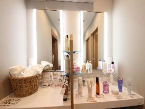 バスアメニティも豊富な女性専用アットインキャビンのシャワールーム