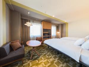 【客室】デラックスツイン・部屋広さ…32平米・宿泊人数…1～2名・ベッド幅…140cm