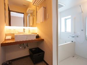 ツインルーム　トイレとお風呂はセパレート式