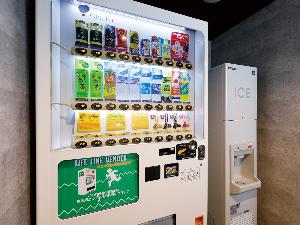 4Fベンダールーム内：自動販売機・製氷機（9Fは別の自動販売機があります）
