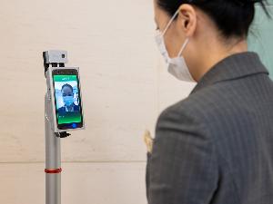 【サービス】自動検温機・全自動の検温機をご用意しております。