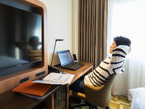 【備品】シングル(Biz style)・リクライニングできる使いやすいチェアです。