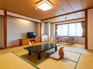 【基本和室】あたたかみのあるゆったり和室（10〜12畳）