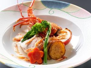 【伊勢海老とユメカサゴのオイル焼き】ぷりぷりの伊勢海老と旬のユメカサゴは濃厚な豆乳桜海老ソースで。