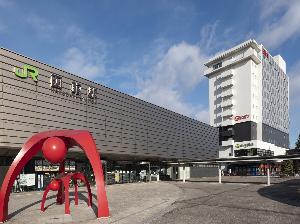 JR函館駅出口を出て左側すぐ(徒歩約1分)の好立地