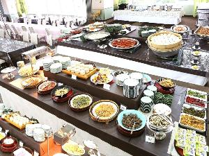 和洋40種類の朝食バイキング