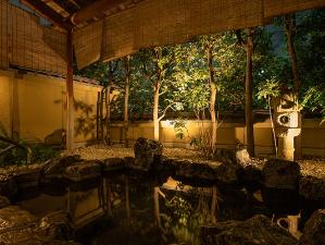 大浴場　温泉露天風呂・夜