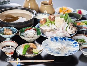 冬季限定　ふぐ（河豚）づくし会席　例年１１月から２月末頃までのご提供