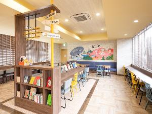 【ライブラリーカフェ】お仕事にも気分転換にも…開放的な空間で、思い思いの時間をお過ごしください