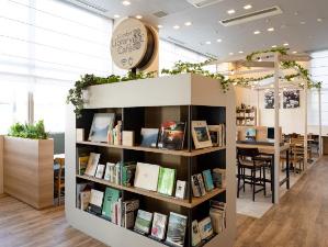 ×ライブラリーカフェ
