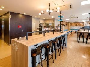 【ライブラリーカフェ】Wi-Fi接続無料◆カフェ内にはコンセントも充実
