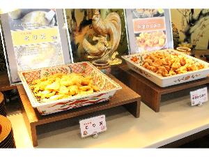 朝食バイキング（とり天、から揚げ）
