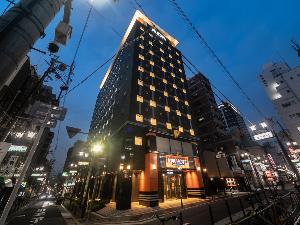 外観エントランス(夜)