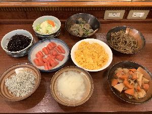 朝食