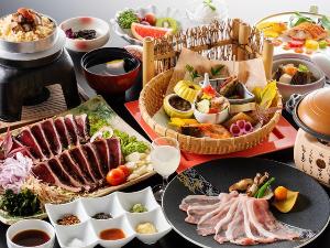 【鰹のタタキ味比べ】高知といえばやっぱり鰹のタタキでしょっ！秋の戻りガツオは脂がのって、最高に旨い