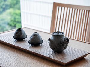 [コーナーダブル]札幌在住の陶芸家 林さとみさんの茶器
