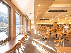 ビュッフェレストラン「ROWAN　FOOD　HALL」