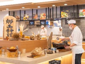 ビュッフェレストラン「ROWAN　FOOD　HALL」
