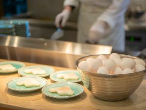 朝食ビュッフェ　可愛らしい北海道の形の目玉焼き！