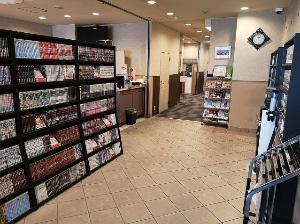 漫画約2000冊を導入、お部屋にて無料で読むことができます