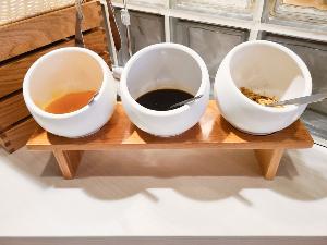【無料朝食】提供イメージ。彩り豊かな朝食をご用意しております。 