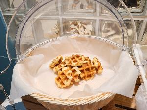 【無料朝食】提供イメージ。彩り豊かな朝食をご用意しております。 