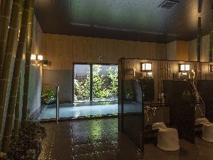 男女別大浴場　15：00〜26：00　5：00〜10：00
