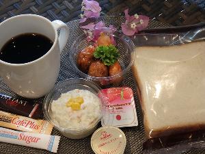 朝食【パンとコーヒーの軽い軽食】※部屋食用