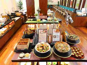 朝食バイキング