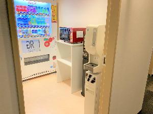 本館2階：自動販売機コーナー（清涼飲料水）