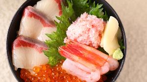 【朝食】◆ご当地『海鮮丼』（甘海老・ずわいかにほぐし・いくら・ぶり）