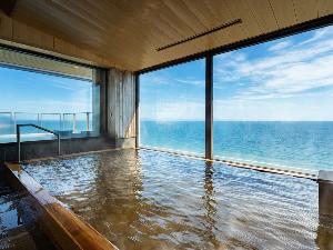 【8Fうすけしの湯‐内湯】さらっとやわらかな泉質の塩化物泉は、肌をじんわりと温め潤す「美人の湯」です