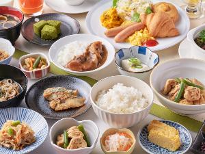 ×【盛り付け例】和風ビュッフェに加えて卵料理、パン料理なども取り揃えています