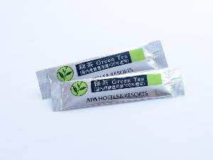 客室には、温かい飲み物が飲めるように緑茶をご用意。