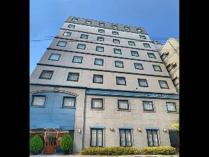 ホテルモルシャン外観　松本駅より徒歩２分の好立地♪
