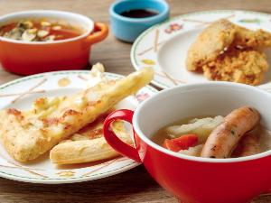 夕食／4種類のチーズがとろ〜りとろけるクアトロフォルマッジピザなど