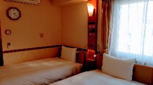 110cm幅のベッド２台のお部屋です