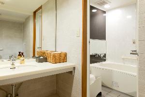 バスルームとトイレが分かれたセパレートタイプになっています。