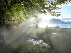 全国でも約20か所しかないといわれる、足元湧出湯の天然露天風呂