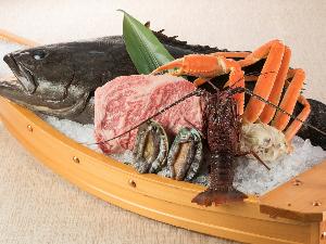 ５つの豪華な食材をたのしむ会席料理もご用意しております