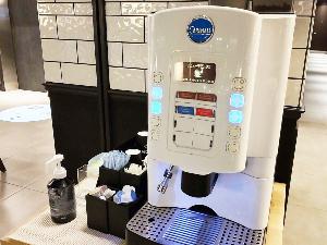 ◆コーヒーサービス｜２階ロビーラウンジにて、コーヒーサーバーをご利用いただけます（無料・10時〜）