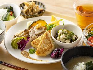 ◆朝食ビュッフェ｜栄養バランスにも配慮したバリエーション豊富な朝ごはんをお楽しみ下さい（盛付け一例）