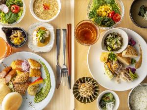 ◆ヘルシー志向のメイン料理・野菜・小鉢・スープ・ヴィーガンメニュー等、種類豊富な朝食メニュー（一例）