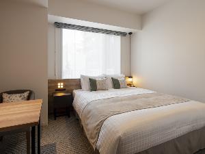 ◆アジョイニングルームA｜一方のお部屋は、18平米コンフォートダブル（ミニキッチン無・バストイレ付）　